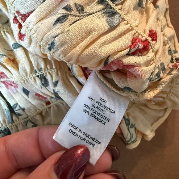 The General Good Marj Smocked Crop Top Yellow Floral Size Medium - Picture 8 of 9